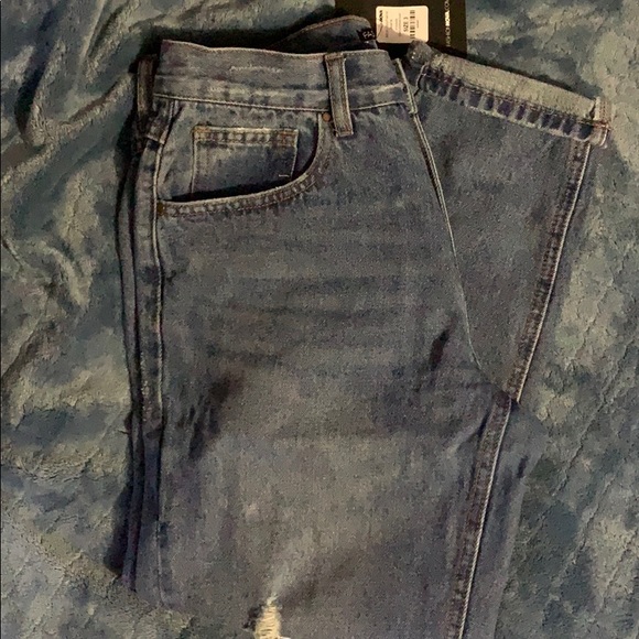 Fashion Nova Nicki Boyfriend Jeans - Picture 4 of 4